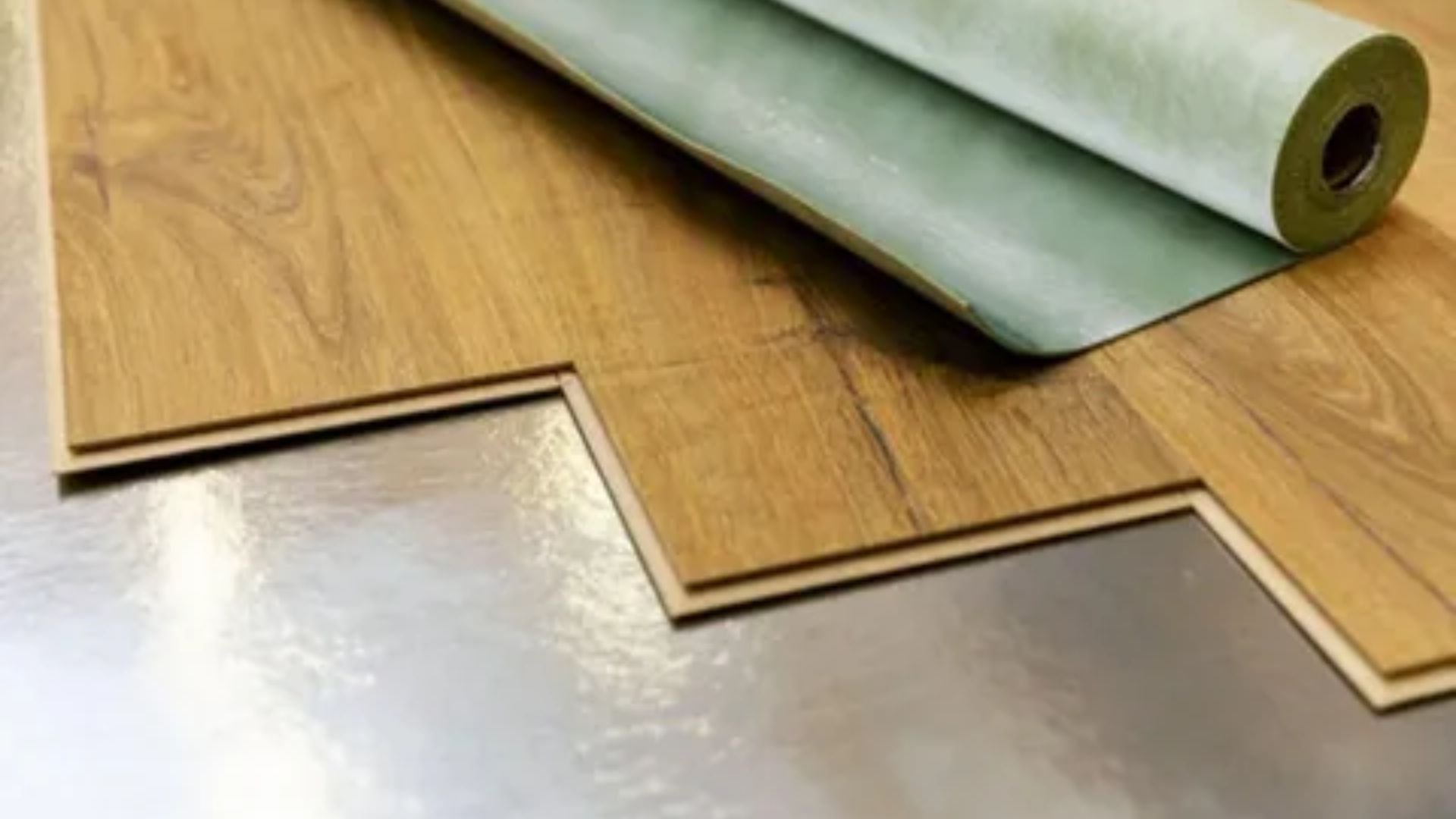 What are the eco-friendly options for vinyl roll underlay