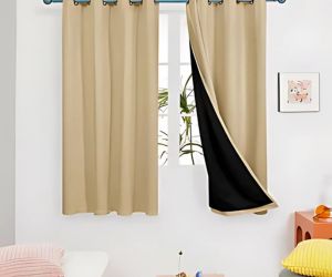 Soundproof curtain