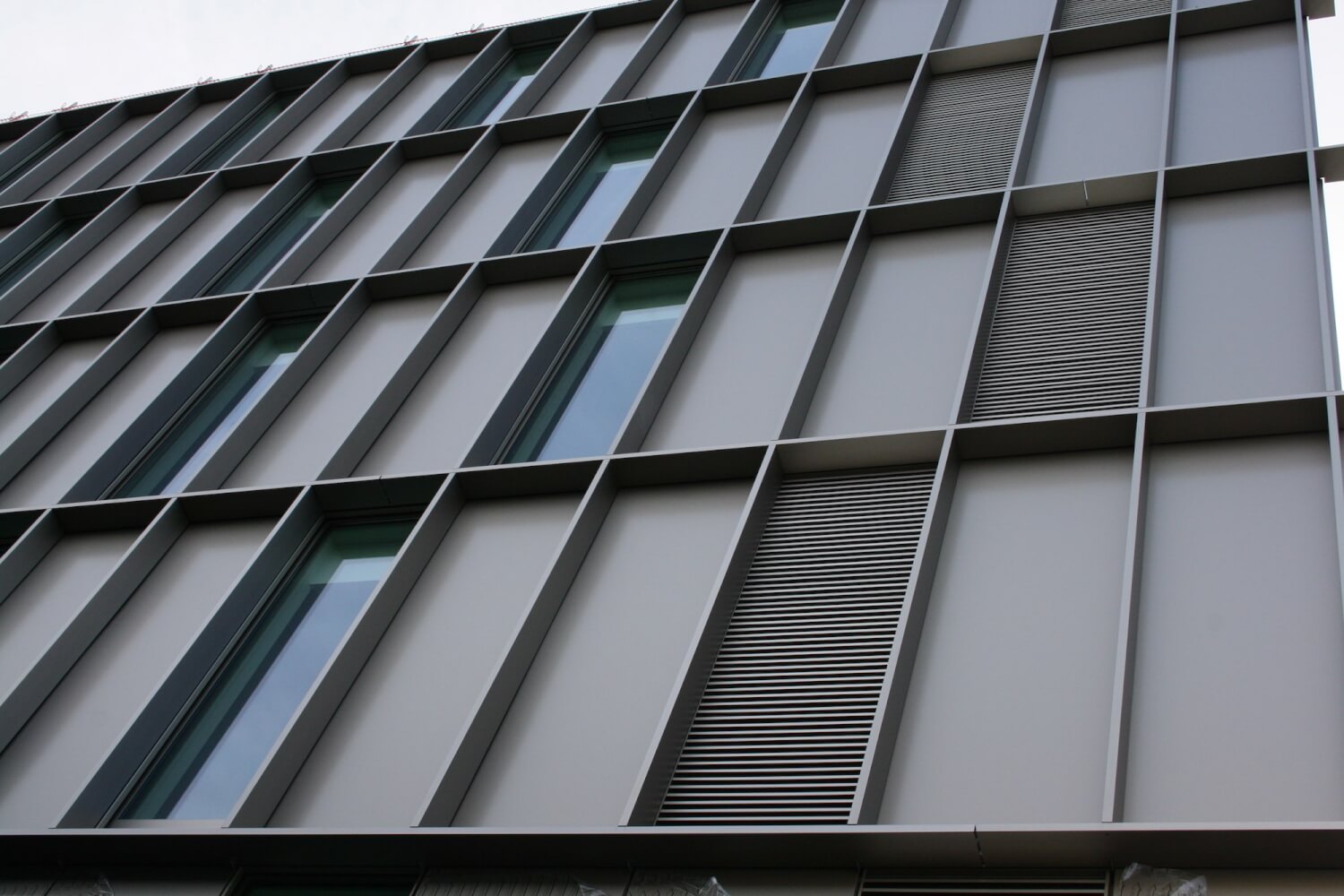 acoustic louvers in dubai