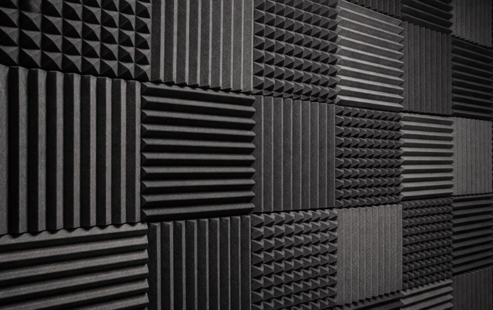 Understanding the Problem of Echo and Noise